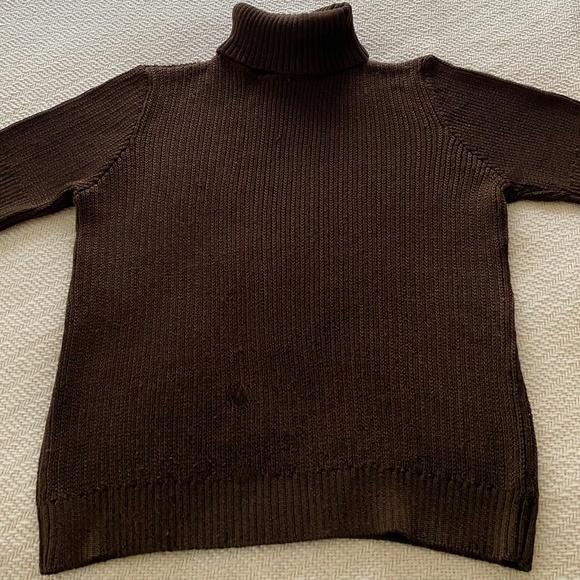 Brown Silk, Short Sleeve Turtleneck - .Design Liz Claiborne. L. - Picture 3 of 10